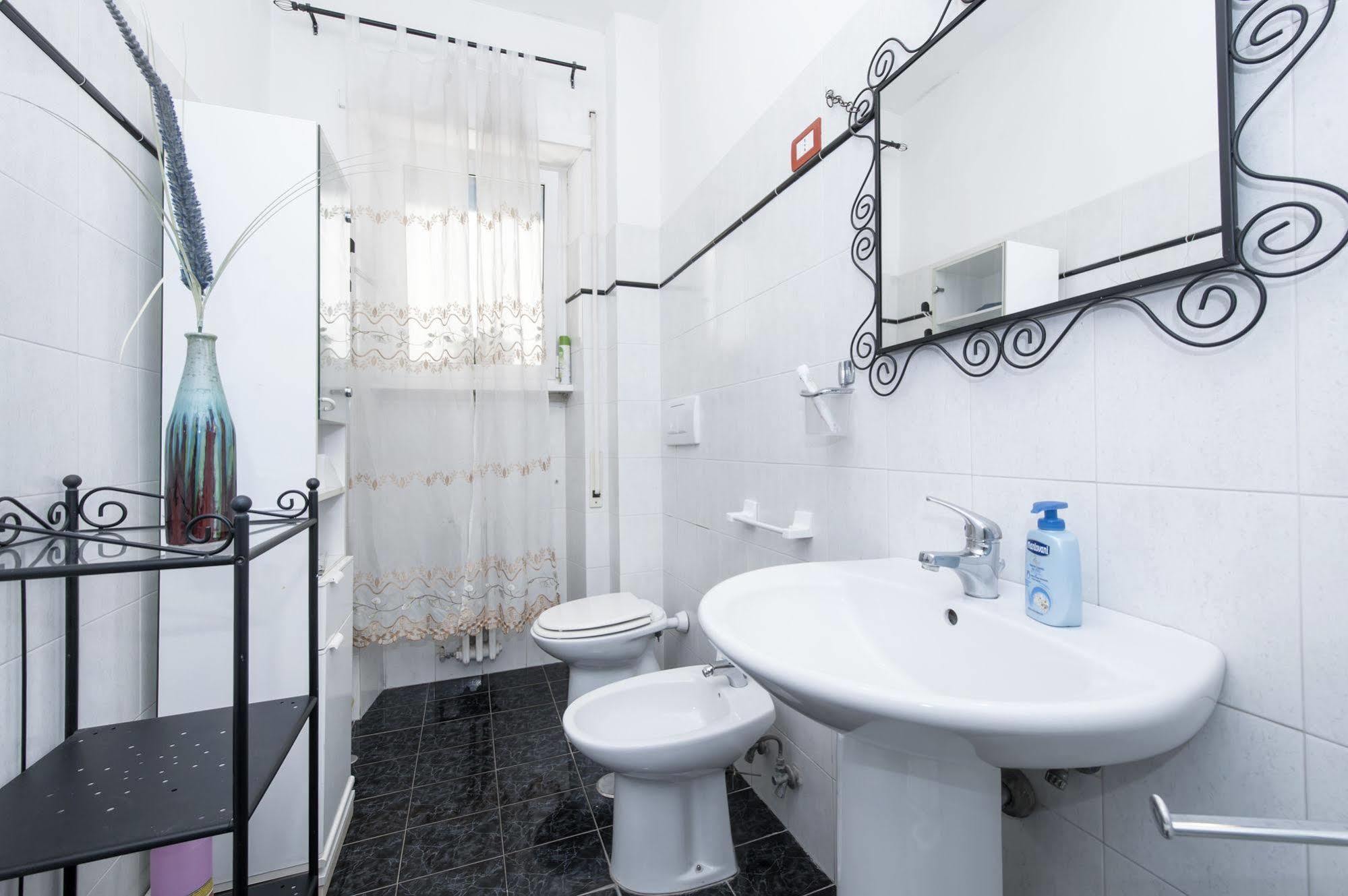 B&B A Room For Holiday Roma Exterior foto